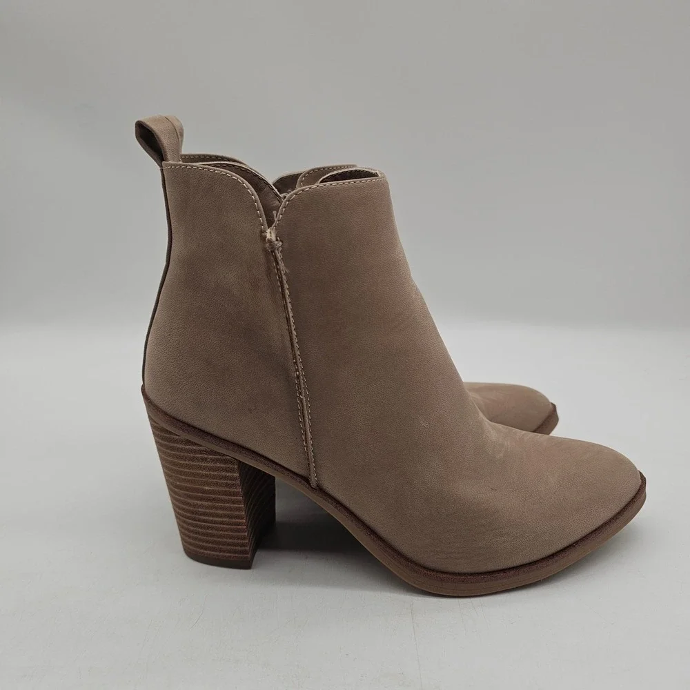 New Mia Erik Stone Check it Off heel booties size 6.5